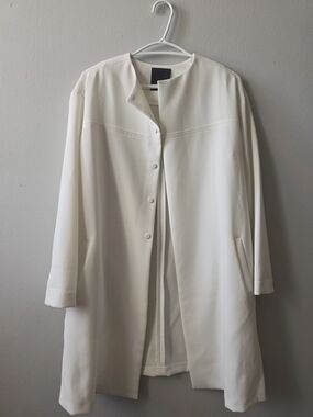 Women's Cream Collarless Button-Front Coat